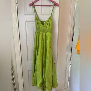 super flattering green summer maxi dress